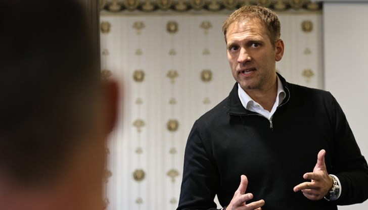 22-годишният Стилиян Петров-младши се включва в изборите с партията на Найджъл Фарадж