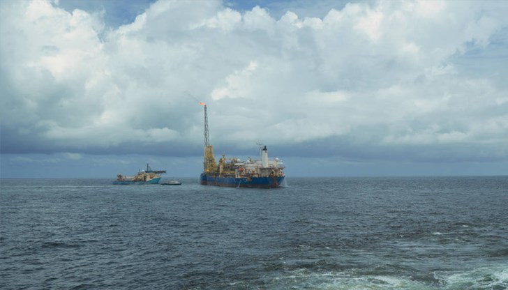 Танкерът "Евентин" е включен в списъка на ЕС със 150 санкционирани руски плавателни съда