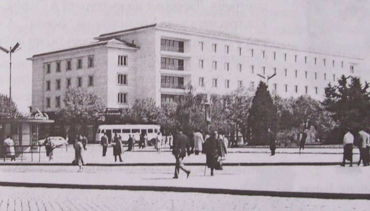 От Балкантурист до днес – историята на знаковата сграда в