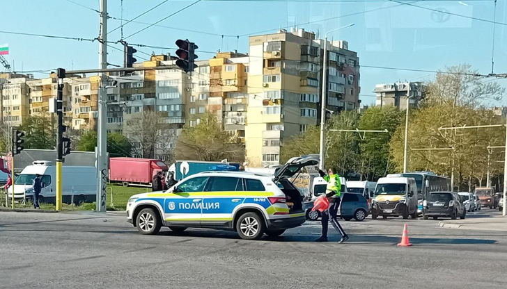 Инцидентът е станал на ключово кръстовище между булевардите Васил Левски