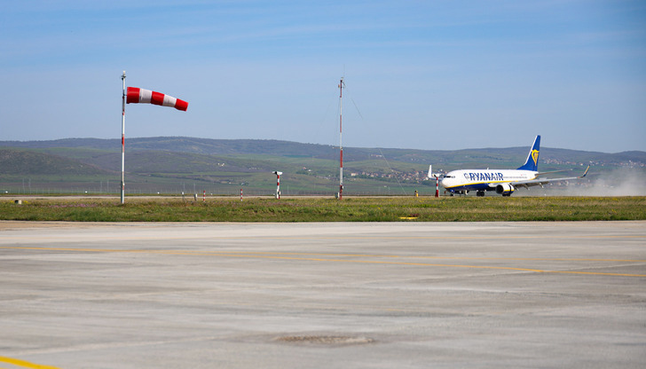 Граждани настояват и за преразглеждане на концесията на ЛетищетоГраждани и