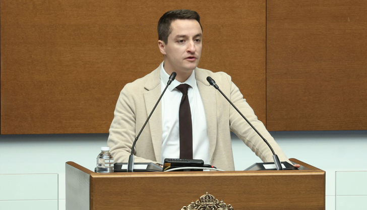 Защо ГЕРБ - СДС отказват 2 месеца да разгледат декларацията,