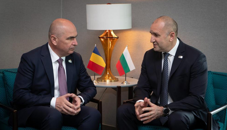 Президентът обсъди с румънския си колега подобряване на свързаността между