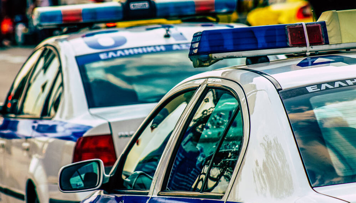 Серджан Саял е лидер на престъпна група, занимаваща се с