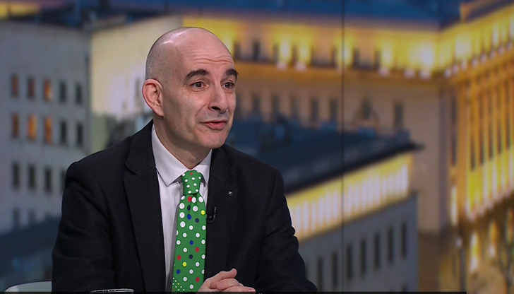 ЕС се управлява от едни абсолютно смешни лица, като онези