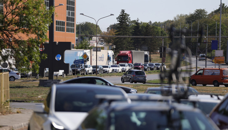 Въпреки ремонта на Дунав мост, 90% от влезлите в Русе