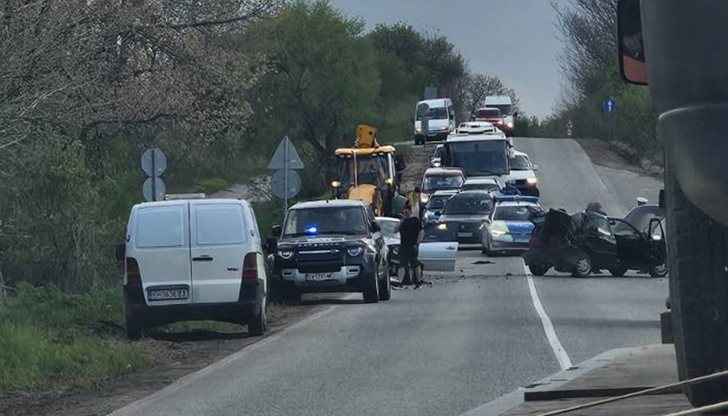 Въведен е обходен маршрут през СлавяновоВременно е ограничено движението в