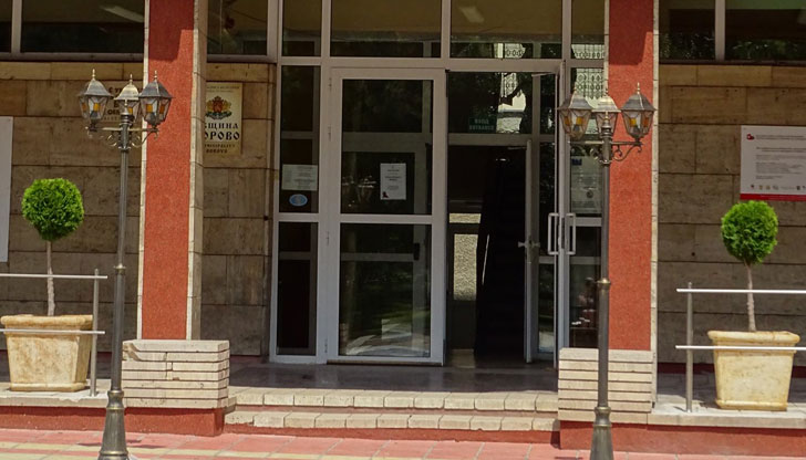 Възнаграждението на общинските съветници скача от 7% на 8,5% от