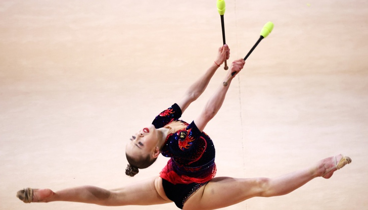 Българската гимнастичка се класира за финалите на всички уреди на