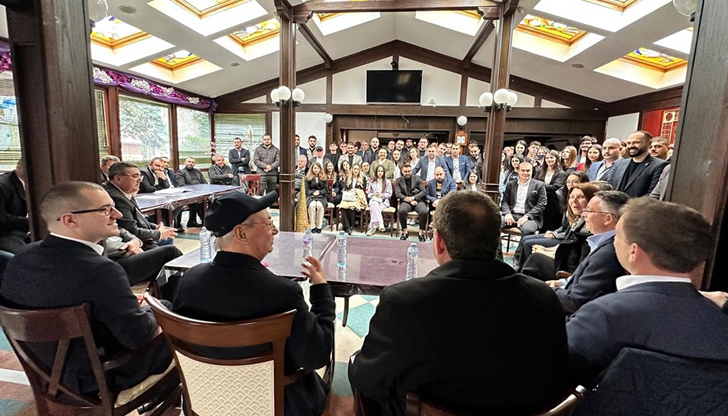 Собственикът на имота твърди, че Ахмед Доган и привържениците му