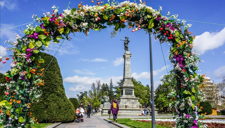 Най-многобройните именици са дамите, които се казват РосицаВ неделя, 13