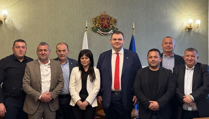 От централата на ДПС - Доган призоваха кметовете да подадат