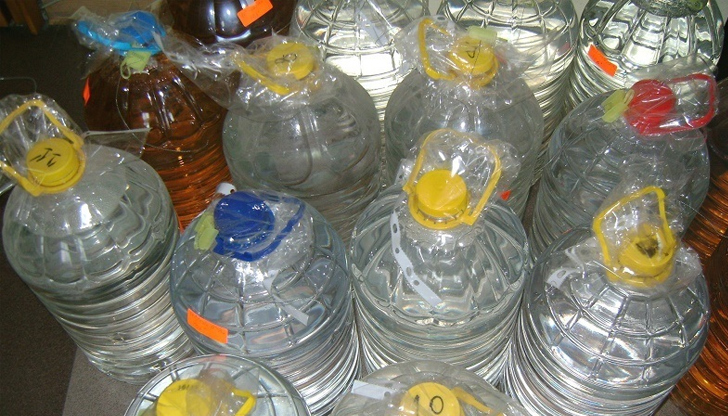 Под претекст хидравлично масло и фалшива обява в интернет се