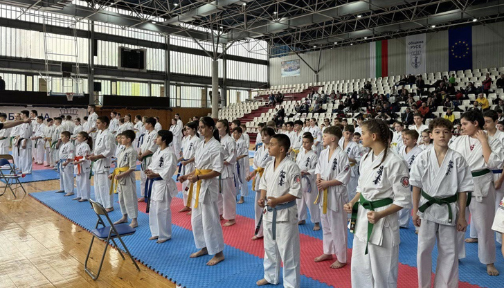 Кметът Пенчо Милков подчерта ролята на бойните изкуства за изграждането