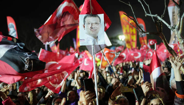 Тежки присъди грозят протестиращите срещу ареста на ИмамоглуГлавната прокуратура на