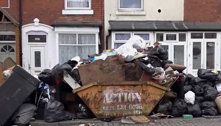 Фалит потопи втория по големина британски град в планини от