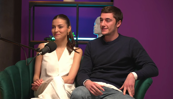 Актрисата откровено разказа как е ритнала кмета на родния си