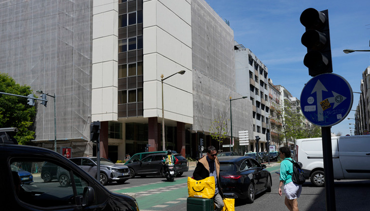 Операторите на електрозахранването в двете страни говорят за общоевропейски проблемГолеми