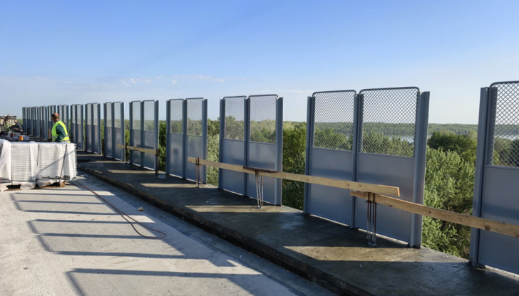 АПИ призовава шофьорите да спазват ограничението от 20 км/чЕкипите, работещи