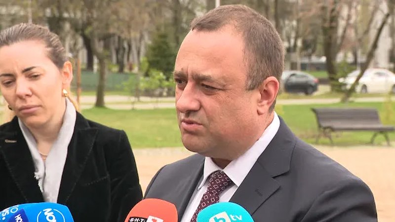 Започва спешна проверка за изясняване на причините за катастрофата, при