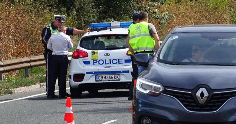 Двама души леко са пострадали край Бяла и ЦеновоПрез изминалото