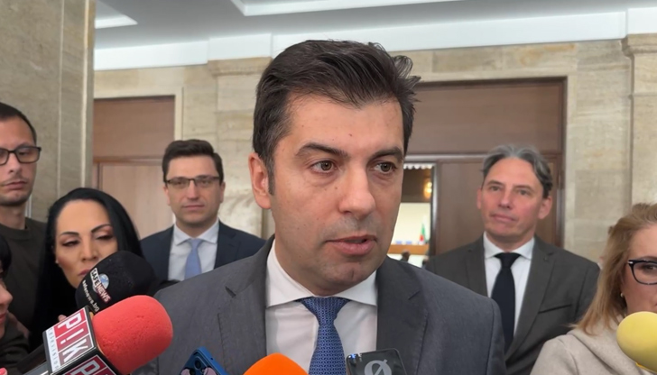 Съпредседателят на ПП-ДБ твърди, че Делян Пеевски е контактувал многократно