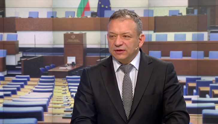 Според депутатът от ИТН е странно как проблемите с пътната