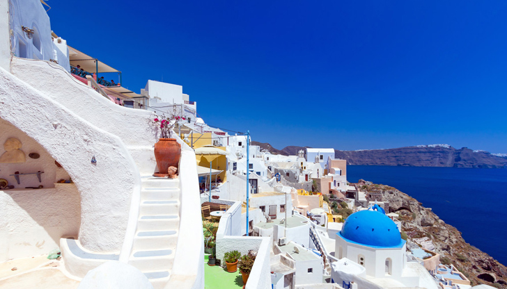 Хотелиери на популярни острови предлагат по-високи заплати и безплатно настаняване,