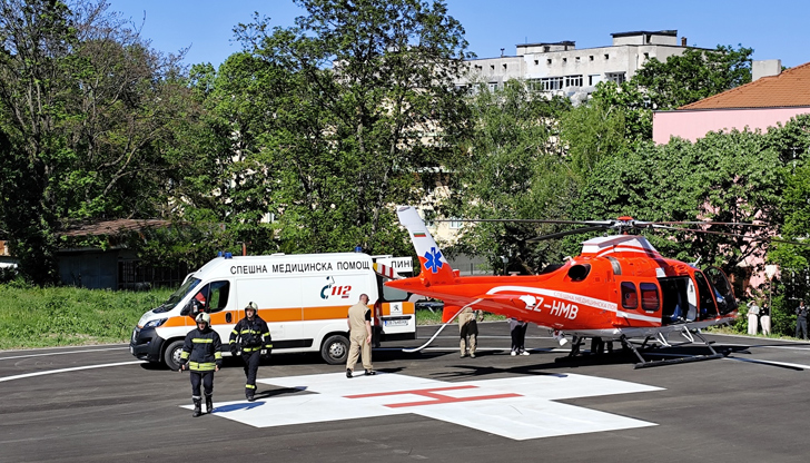 Машината кацна за първи път на новата площадка в двора
