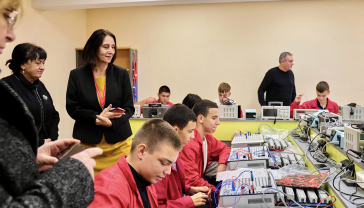 Експерт: Бизнесът търси кадри, но не винаги е готов да