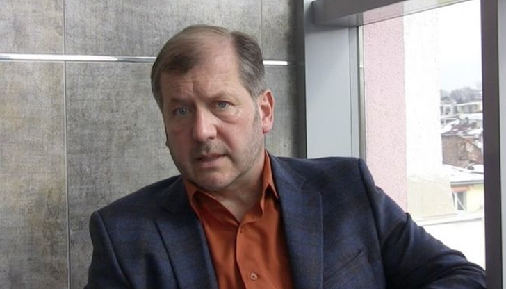 Михаил Екимджиев: Георгиева е поела ангажименти към ГЕРБ за поста