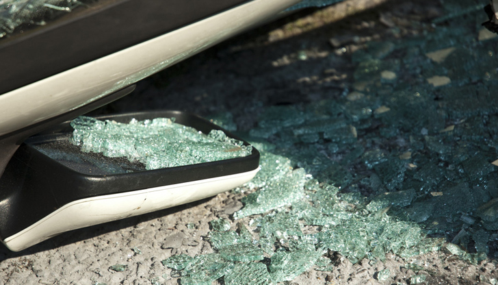 Двама от пострадалите са в болницаЧетирима души пострадаха при катастрофа