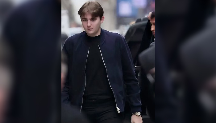 Барън Тръмп учи в Нюйоркския университетБарън Тръмп, синът на американския