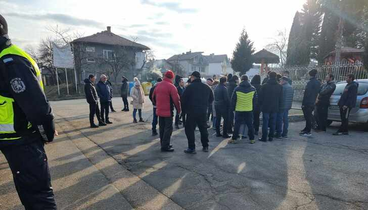 Продължават исканията за оставката на шефката на ОПУ - КюстендилГраждани