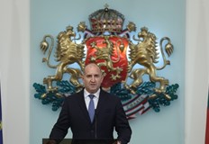Румен Радев настоява че парламентът не може да мълчи по