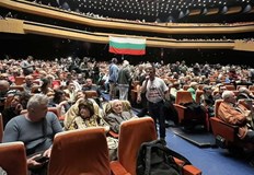 Стив Ханке Валутният борд помогна на България да преодолее кризите