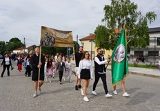 Кметът Мариета Петрова награди отличени ученици за постижения в науката