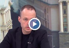 Политологът критикува КС в контекста на спора за референдума за