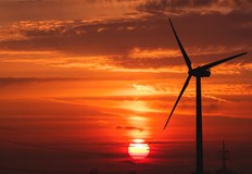 След инвестиции за 380 млрд евро европейските енергийни компании се