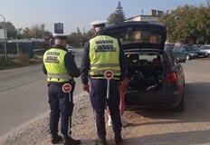 Обществената поръчка за икони е пример за корупцияБившият вътрешен министър