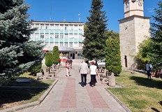 Жителите на Бяла отбелязват днес градския празник с хороГрад Бяла