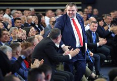 Избирателите са просто статисти в политическия театър гласуват за