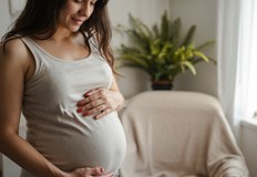 Ново изследване доказва как чревната микробиота на майката оказва по голямо