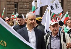 Костадин Костадинов призова за блокиране на Народното събрание в деня