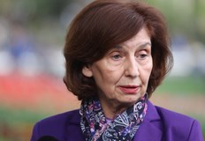 Беате Майнл Райзингер е заявила желание разговорите да се проведат във