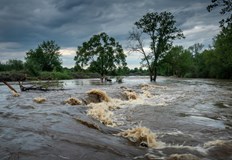 Кризисни щабове следят развитието на ситуациятаЗначителни повишения на речните нива
