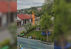 Екипите на пожарната и полицията реагираха светкавично няма пострадали и