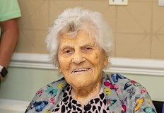 Етел Катерхам Никога не споря с никого аз изслушвам а