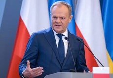 Полският премиер бе изведен от сцената след инцидента по време