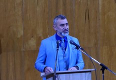 Вельов се връща към музикатаЗаместник министърът на културата Калин Велиов официално